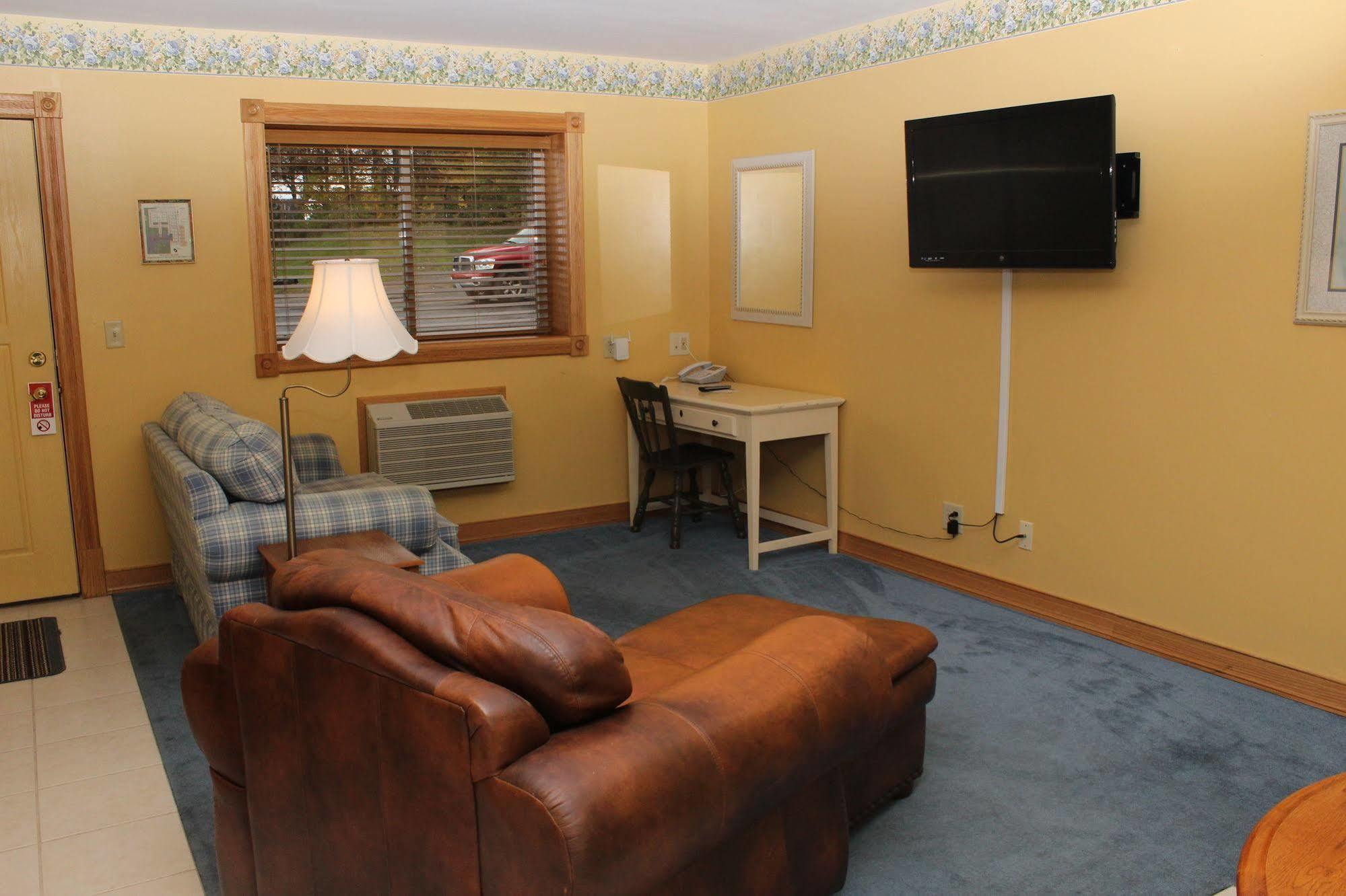 Blue Spruce Motel Massena Luaran gambar