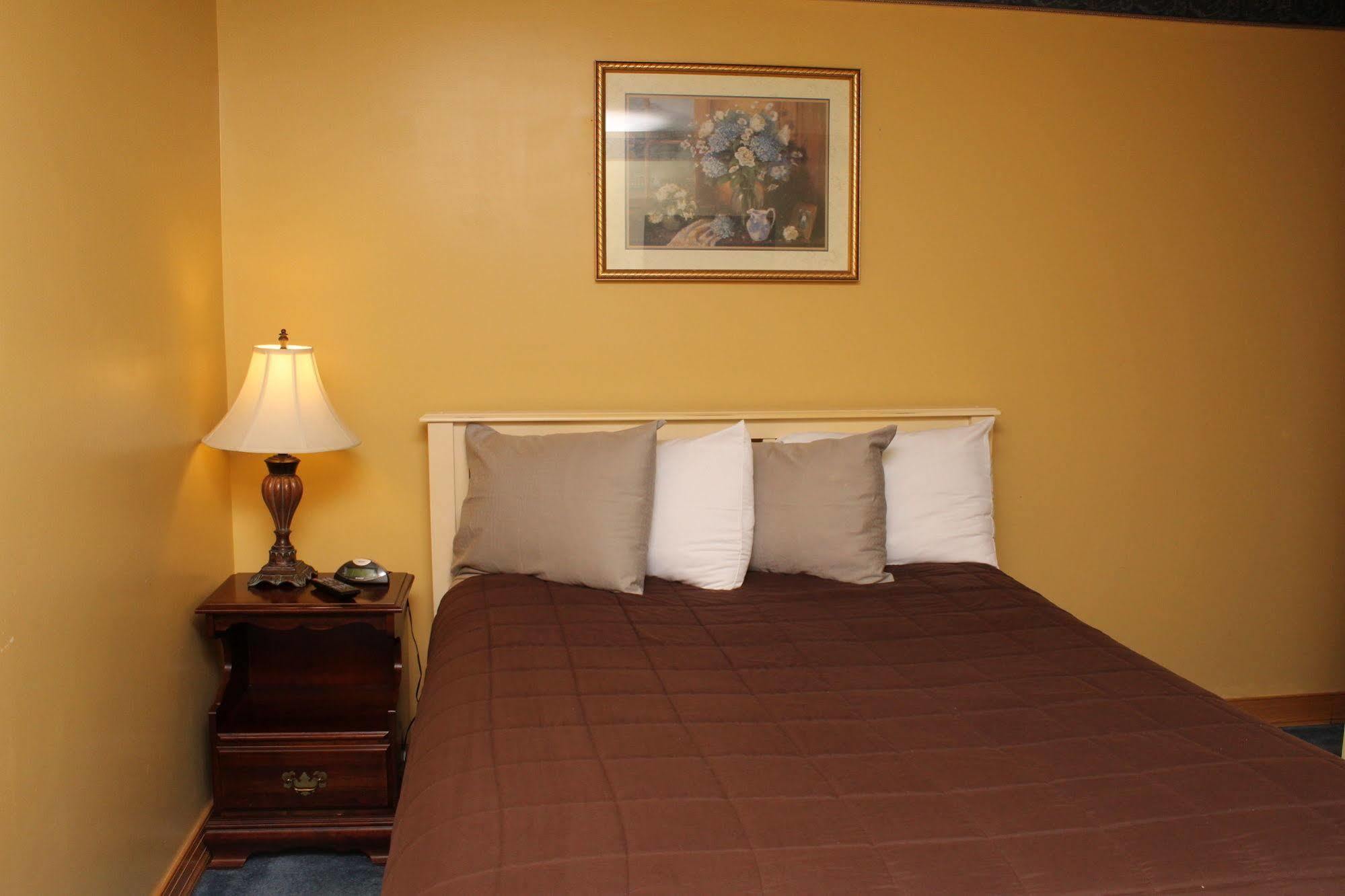 Blue Spruce Motel Massena Luaran gambar