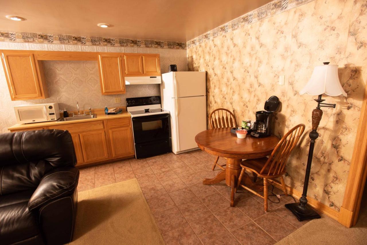 Blue Spruce Motel Massena Luaran gambar