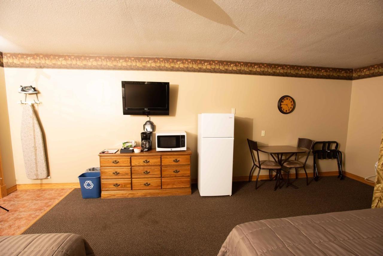 Blue Spruce Motel Massena Luaran gambar