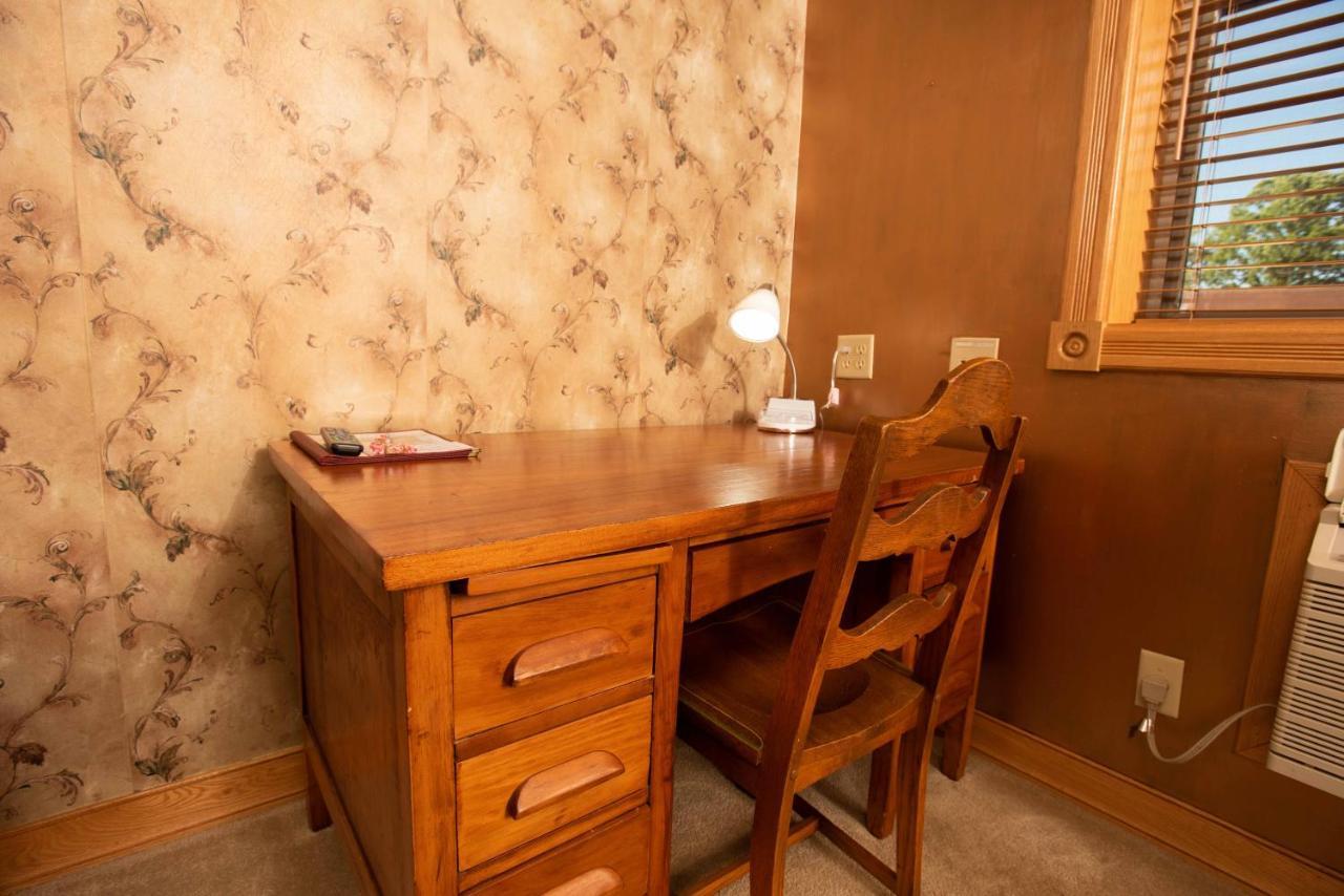 Blue Spruce Motel Massena Luaran gambar